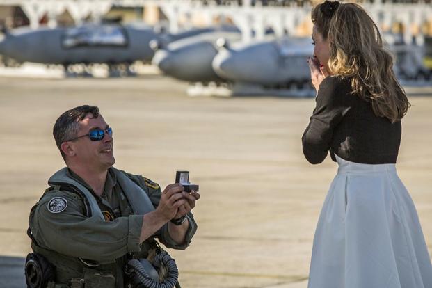 Maj. James Corrington proposes to his girlfriend at Marine Corps Air Station Beaufort, South Carolina. (U.S. Marine Corps/Jonah Lovy)