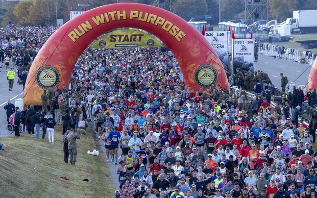Racers compete in the 50th Marine Corps Marathon on October 26, 2025 (Eric Kayne, Stars & Stripes).