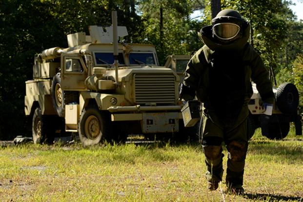 A staff sergeant participates in the 2015 EOD Team of the Year competition, held Sept. 14-17, 2015 at Fort A.P. Hill, Virginia. (Defense Department photo/Jose A. Torres Jr.)