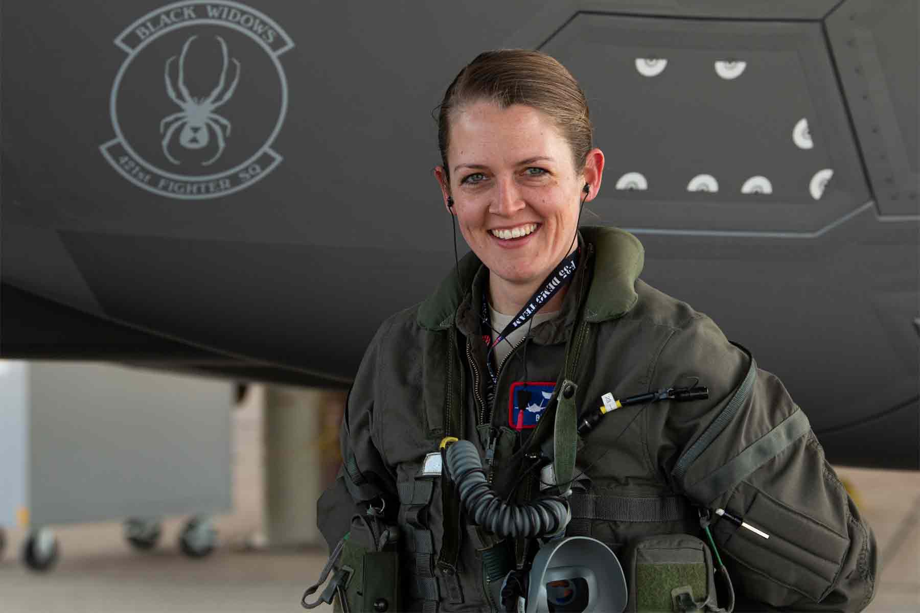 F 35 Female Pilot - Top Defense Systems