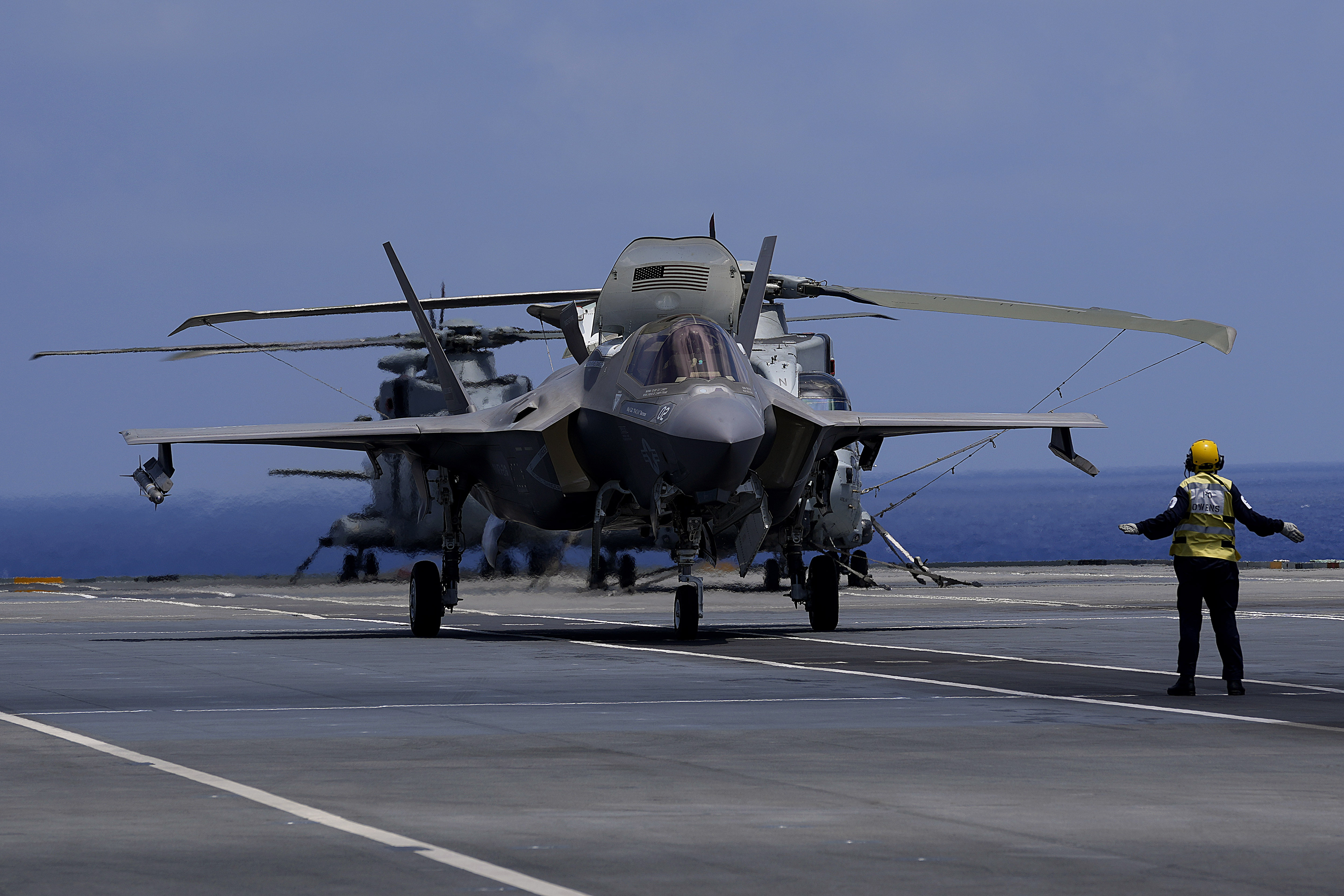 U.k.'S Newest Carrier Joins Isis Fight, Stirs Russian Interest |  Military.com