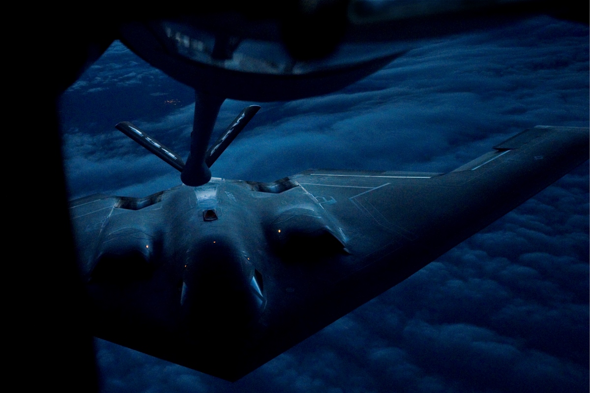 A Look Inside The B-2 Stealth Bomber | Military.com