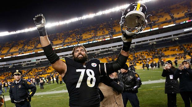 Former Army Ranger Alejandro Villanueva to be Awarded at the Hula Bowl