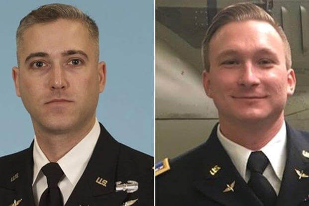 Suboficial 3 Ryan Connolly (izquierda) y el suboficial James Casadona fueron identificados como los dos pilotos del ejército muertos en un helicóptero AH-64E Apache el viernes en Fort Campbell, Kentucky. (Fotos del Ejército de EE. UU.) Chief Petty Officer Ryan Connolly (left) and Petty Officer James Casadona were identified as the two Army pilots killed in an AH-64E Apache helicopter on Friday in Fort Campbell, Kentucky. (Photos of the US Army)