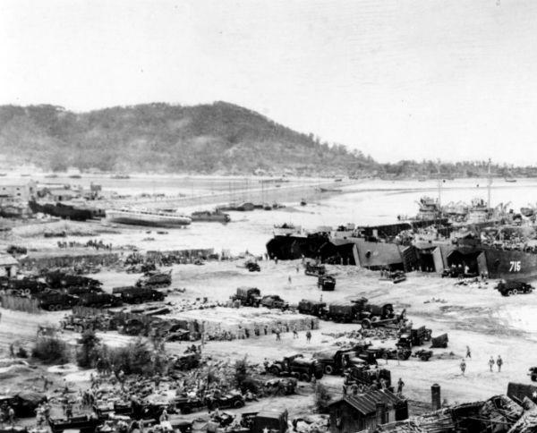 U.S. forces land on Inchon in September 1950. 
