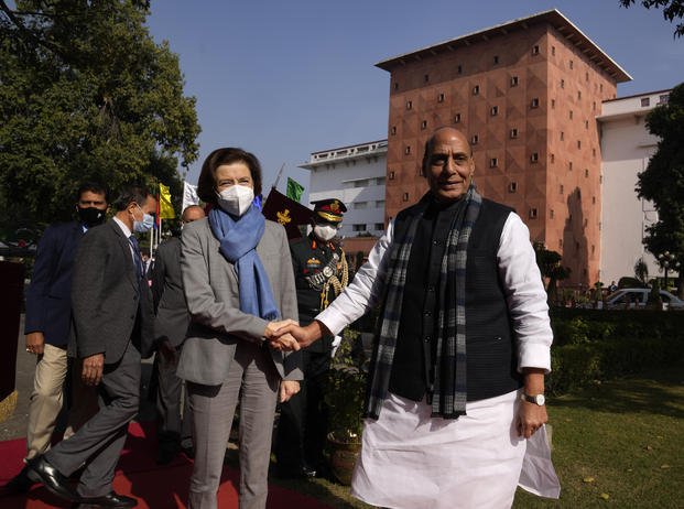 India's defense minister Rajnath Singh and his French counterpart Florence Parly 