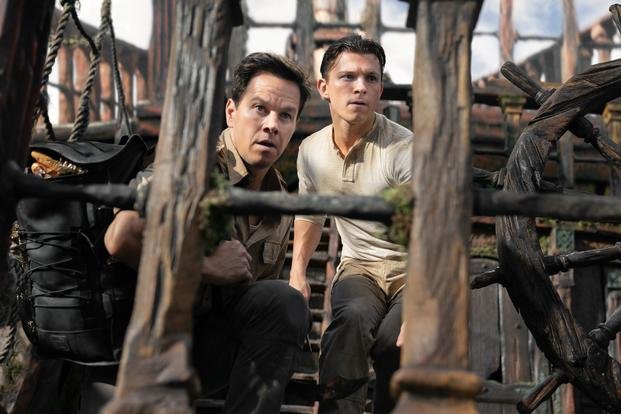 Tom Holland Mark Wahlberg in Uncharted