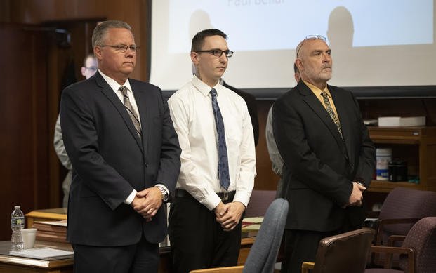 Paul Bellar, middle, appears before Jackson County Circuit Court Judge Thomas Wilson