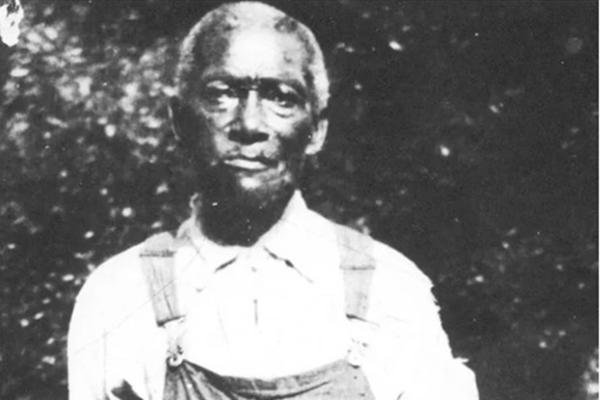 Former slave James Parks was born on the grounds that became Arlington National Cemetery, and even after being freed, he worked there until he was in his early 80s. 
