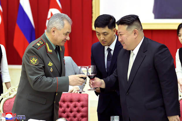 North Korean leader Kim Jong Un and Russian Defense Minister Sergei Shoigu.