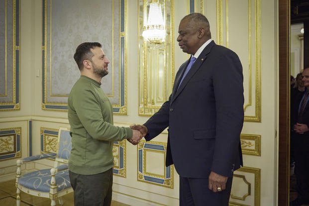 Volodymyr Zelenskyy and U.S. Secretary of Defense Lloyd Austin in Kyiv