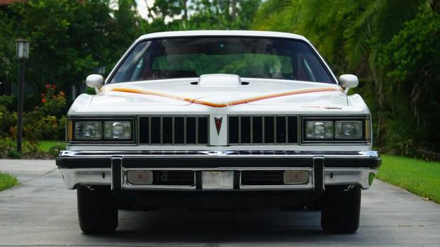 1977 pontiac lemans can am