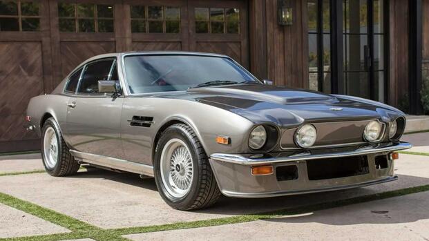 1977 Aston Martin V8 Vantage front 3/4