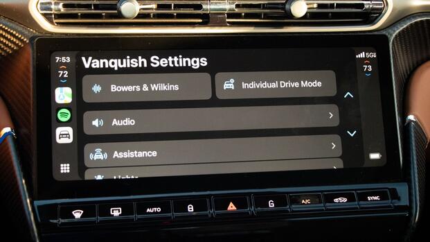 2025 Aston Martin Vanquish4
