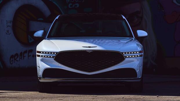 2024 Genesis G90