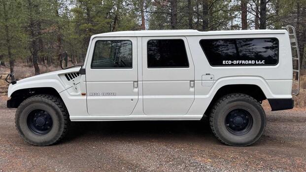 1996 toyota mega cruiser rear_cargo_area