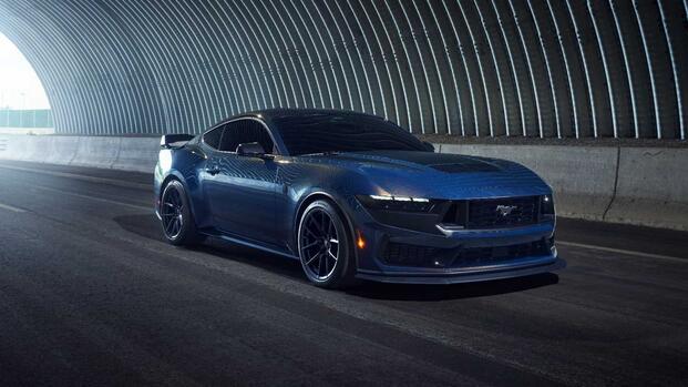 2025 Ford Mustang Dark Horse