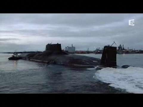 russian typhoon class submarine pics