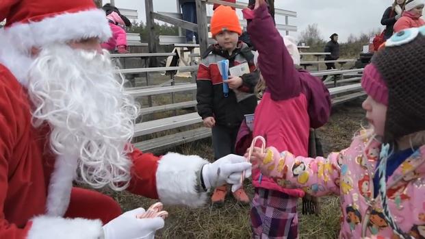 US Soldiers Give Toys To Kids In Need | Military.com