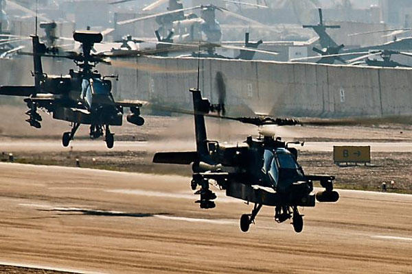 AH-64 Apaches in Iraq