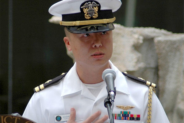 Edward Lin, a Navy lieutenant at the time, shared his personal stories at a naturalization ceremony in 2008. (US Navy photo)