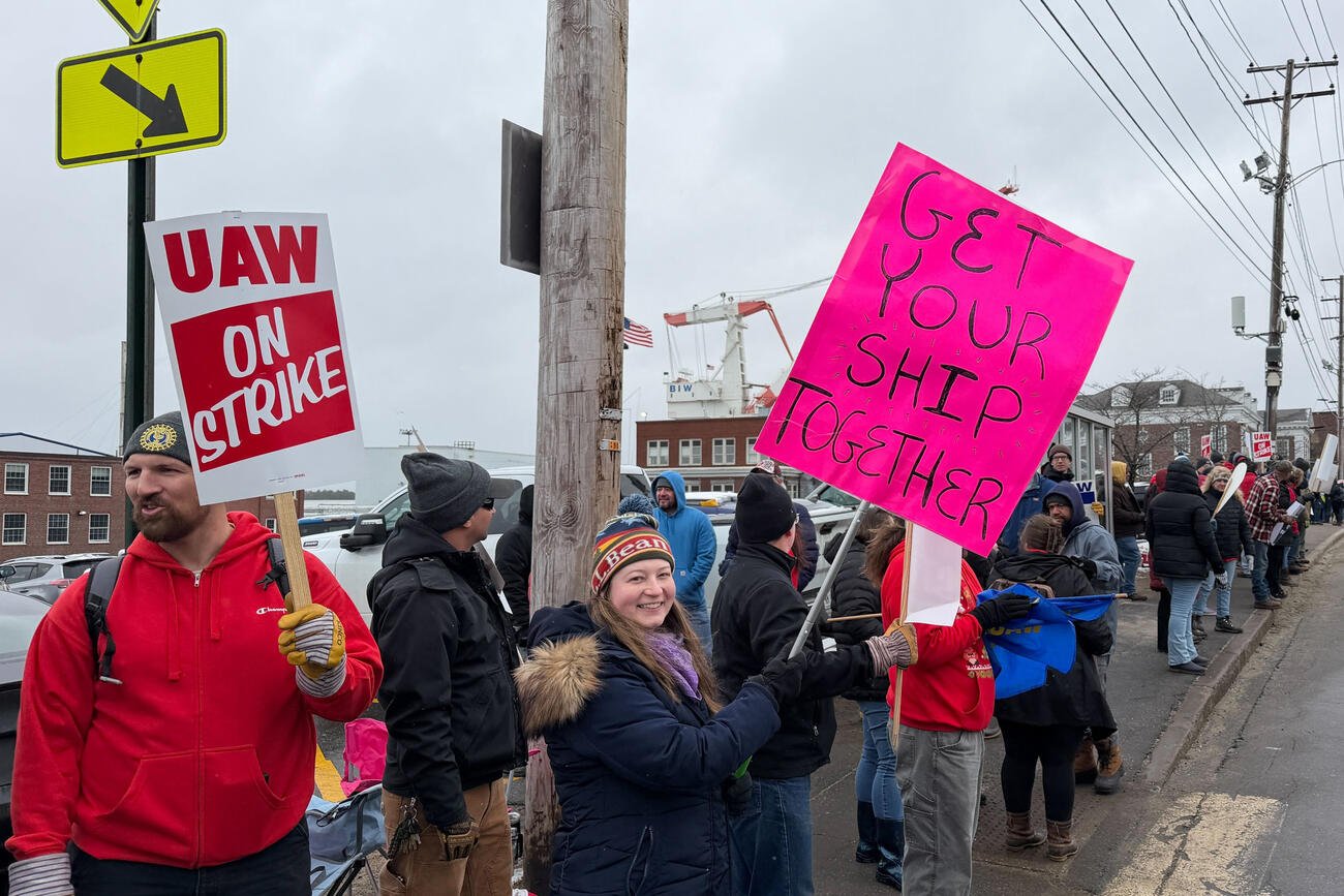 Navy Shipyard Workers Approve a Contract Deal with Bath Iron Works, Ending Weeklong Strike