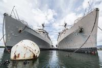 Seabee divers with Underwater Construction Team (UCT) 2 Construction Dive Detachment (CDD) Alpha prepare to descend at a work site at Naval Inactive Ship Maintenance Facility, Pearl Harbor, Hawaii, on May 13, 2016. (U.S. Navy combat camera photo by Mass Communication Specialist 1st Class Charles E. White)