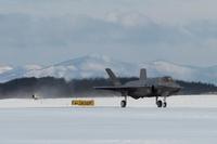 The first operational Japan Air Self-Defense Force F-35A taxis during an arrival ceremony at Misawa Air Base, Japan, Jan. 26, 2018. (U.S. Air Force/Staff Sgt. Deana Heitzman)