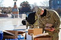 Delaware National Guard selects a meal, ready to eat, for breakfast in Washington D.C.